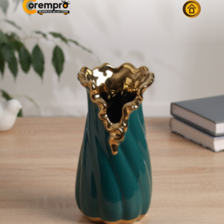 Florero de Cerámica Esculpida